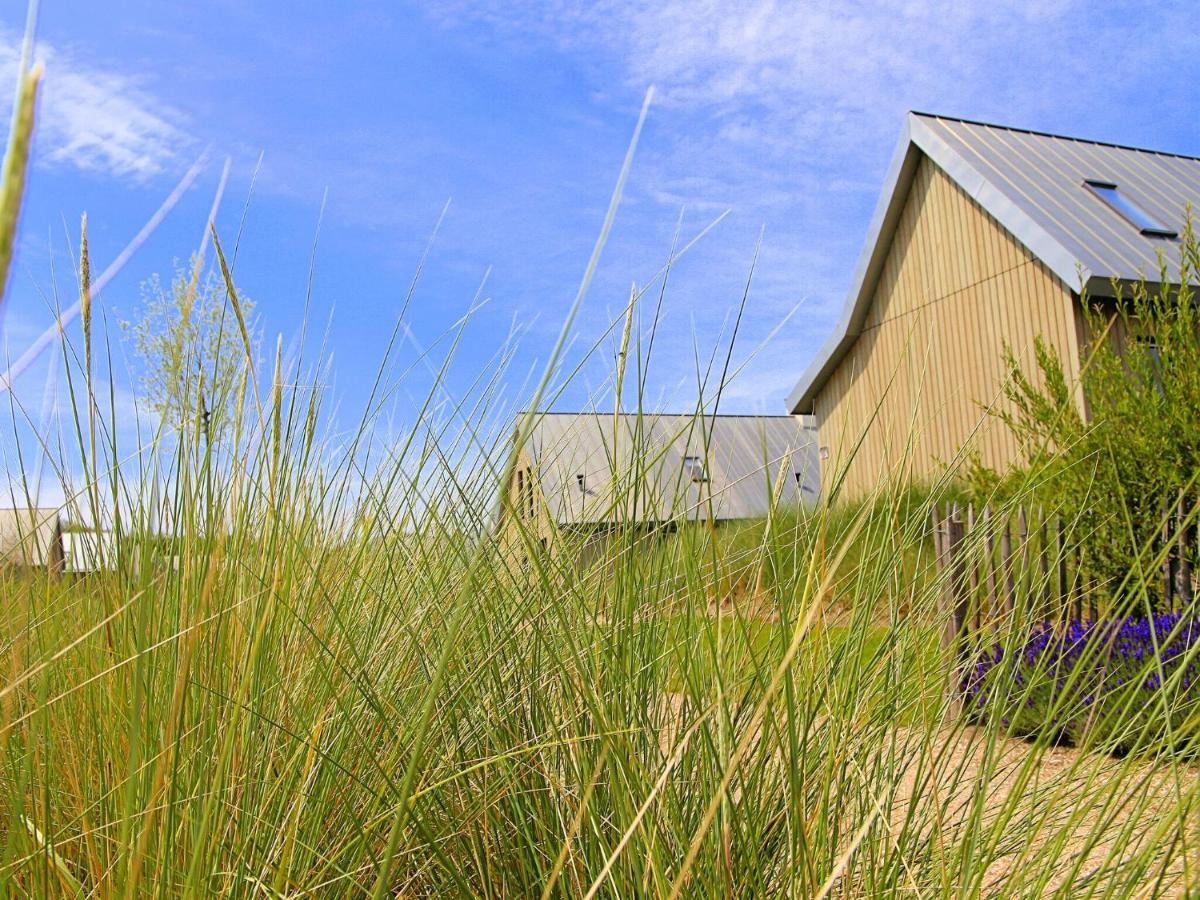 Modern Design Directly At The Water Vakantiehuis