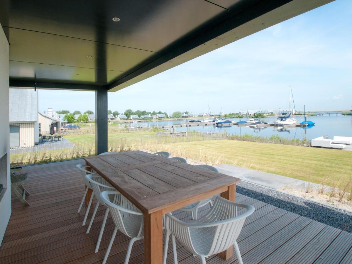 Modern Design Directly At The Water * Tholen